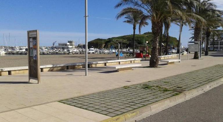Rental apartment with terrace in Llanca