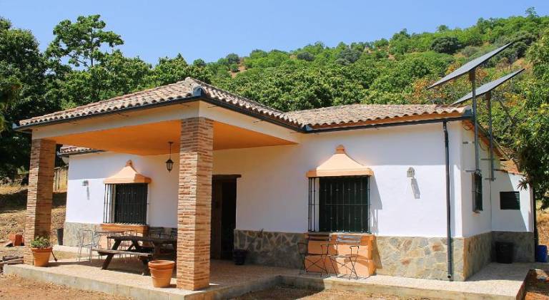 Charming house with terrace, private pool & barbeque | Pets are welcome — photo 4