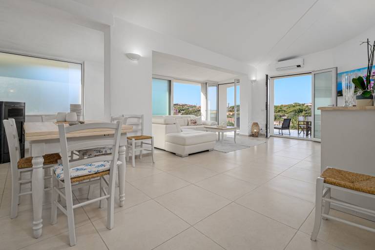 Child-friendly pleasant villa with BBQ, yard & terrace | Pool view | Dogs allowed — photo 4