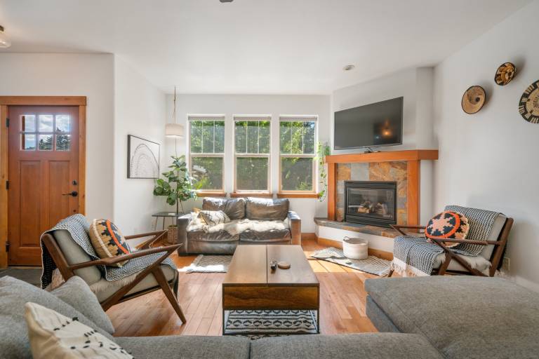 Downtown Location, Pet Friendly, Central A/C! — photo 5
