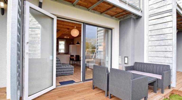 Apartment with patio, hot tub & garden | Next to the beach | Pets are welcome — photo 2