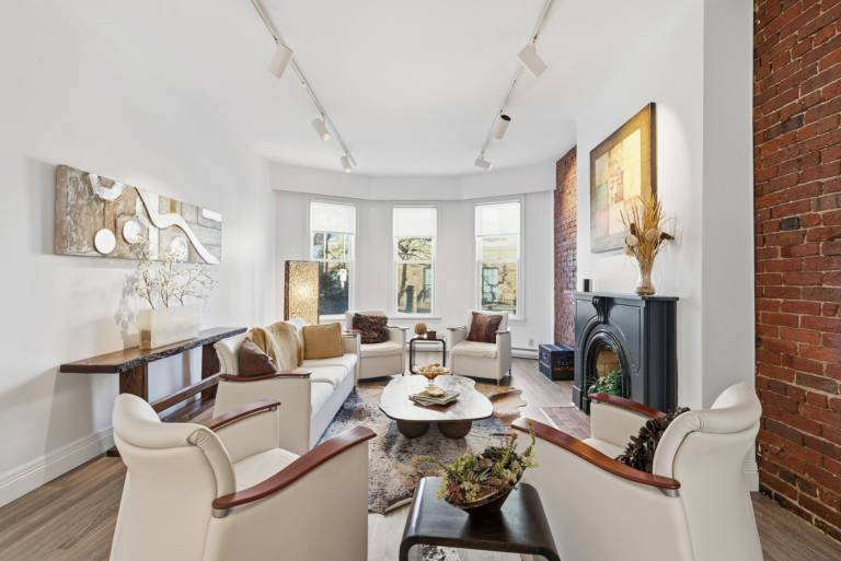 Luxury Boutique Townhouse in the Heart of Halifax