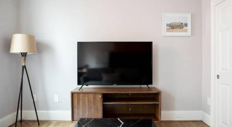 Simple 1BR steps to Boston Common and South End in Boston, MA