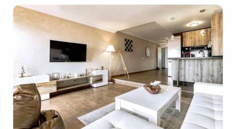 Rental apartment with private pool & patio | Perfect for remote work — photo 2