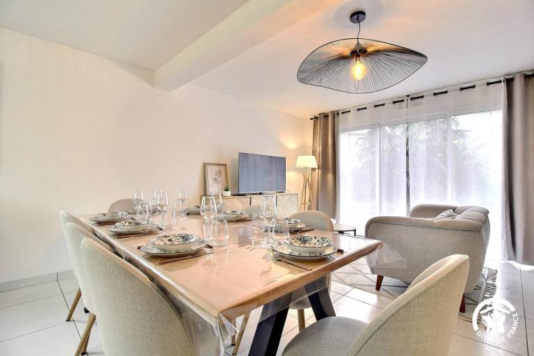Gite with garden, patio & grill in Vannes