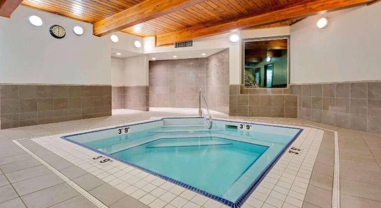 Ramada by Wyndham Kamloops — photo 4
