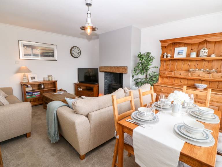 Children-friendly nice cottage with hot tub, garden & BBQ | Pet-friendly — photo 5