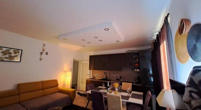 Holiday apartment with 2 rooms for 6 persons — photo 4