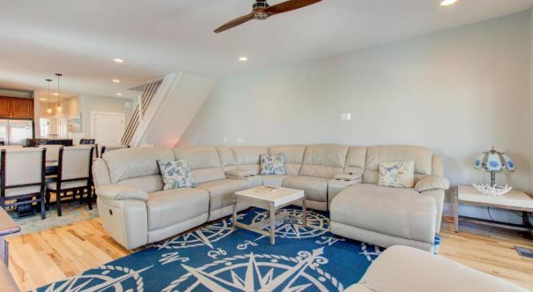 House with jacuzzi — photo 4