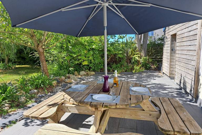 Fully equipped house with patio, barbecue & yard | Close to the beach | Pets allowed — photo 2