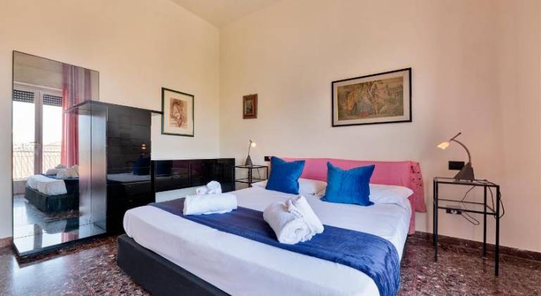 Apartment with patio in Camaiore