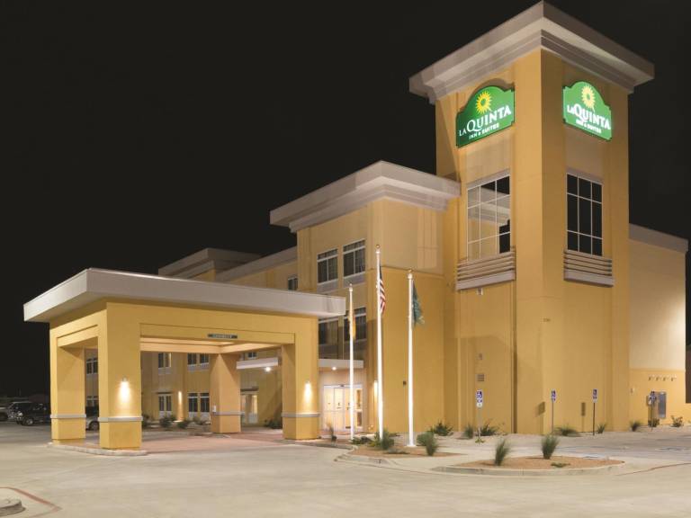 La Quinta Inn & Suites by Wyndham Artesia in Artesia, NM