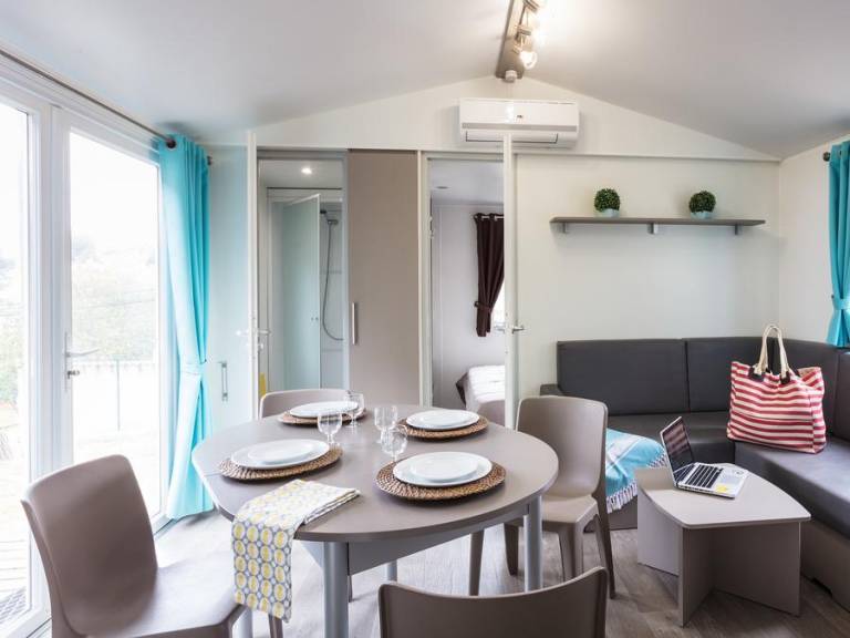 Children-friendly wonderful mobile home with heated pool & patio | Pets allowed — photo 5