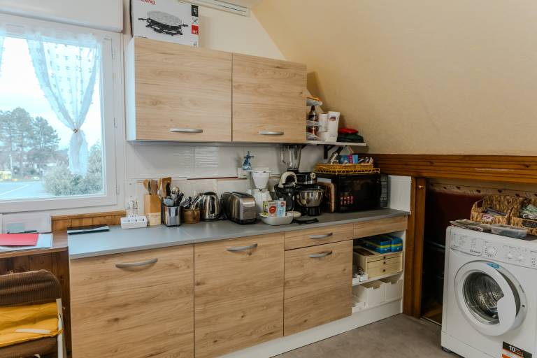 Apartment 'Courseulles Comme À La Maison' with Private Terrace and Wi-Fi — photo 5