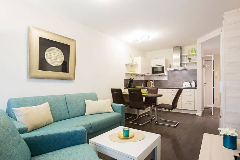 Apartment Benz