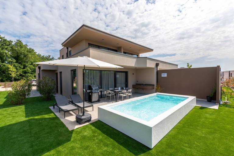 Apartma  Karigador