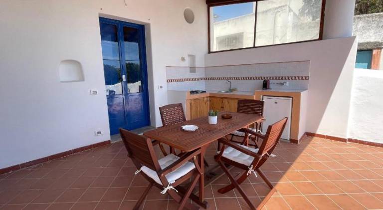 Apartment with BBQ, patio & yard | Beach nearby | Pets are welcome — photo 3