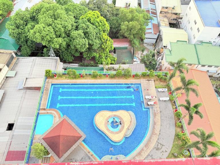 Aparthotel City Of Manila