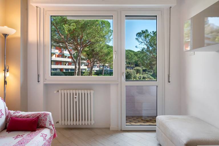 Holiday apartment with fast internet & pool | Garden view — photo 2