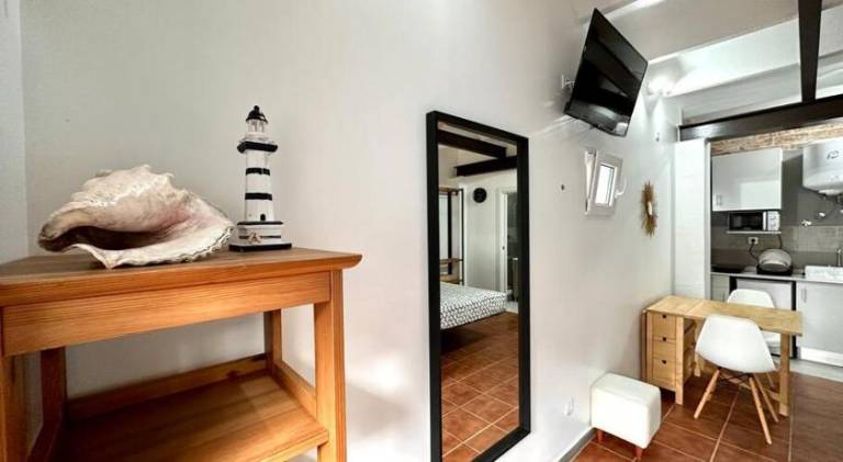 Rental apartment with patio & yard | Close to the beach | Perfect for remote work | Pets allowed — photo 2