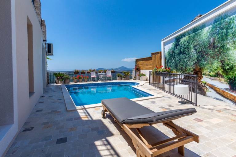 Villa  Nalježići