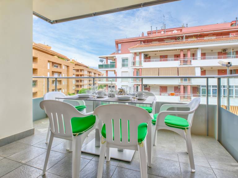 Rental apartment with yard, pool & terrace | Perfect for remote work — photo 4