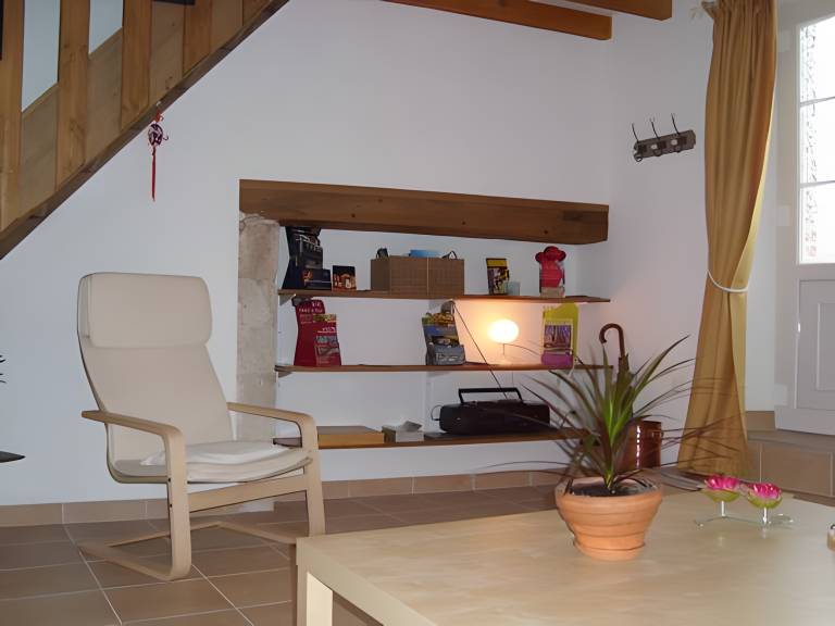 Child-friendly beautiful house with barbeque, fast internet & terrace | Garden view | Dogs allowed — photo 3