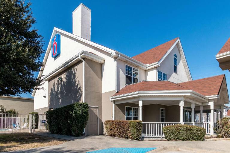 Motel 6 North Richland Hills, TX - NE Fort Worth in North Richland Hills, TX