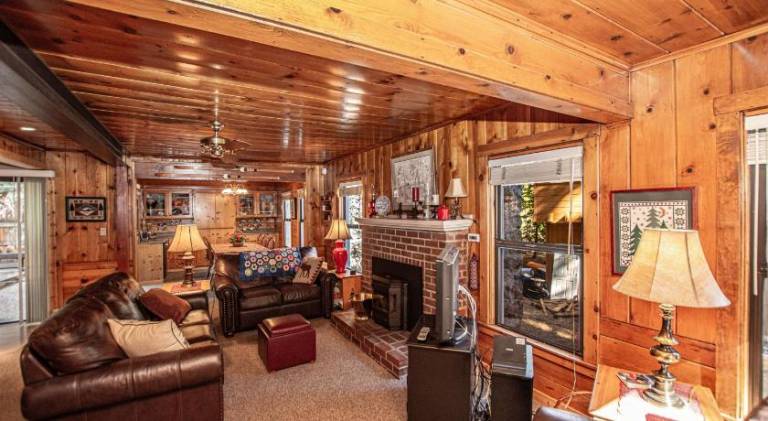 Fully equipped beautiful house with barbecue | Pets are welcome in Tahoe City, CA