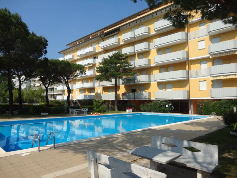 Family-friendly wonderful rental apartment with pool | Pool view | Beach nearby | Pets allowed — photo 5
