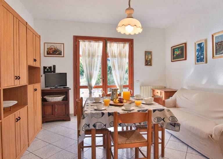 Apartment Zelda, well-furnished, in a strategic location in Marina di Campo, close to the beach, wit — photo 2