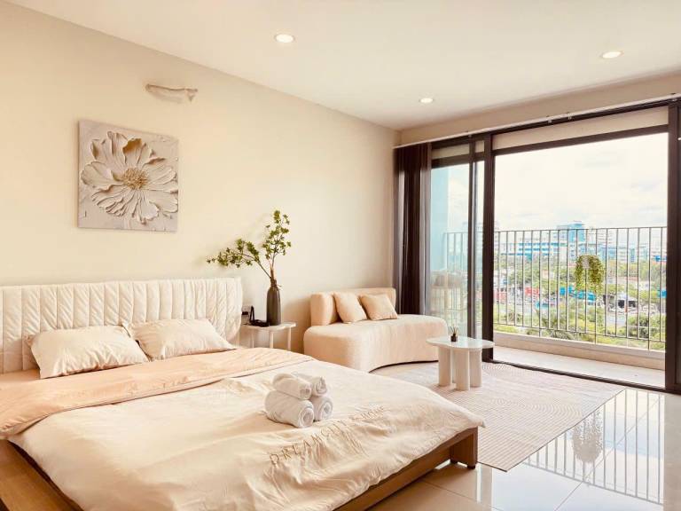 Charming vacation home with pool, patio & yard | Suitable for remote work | Pets allowed — photo 2