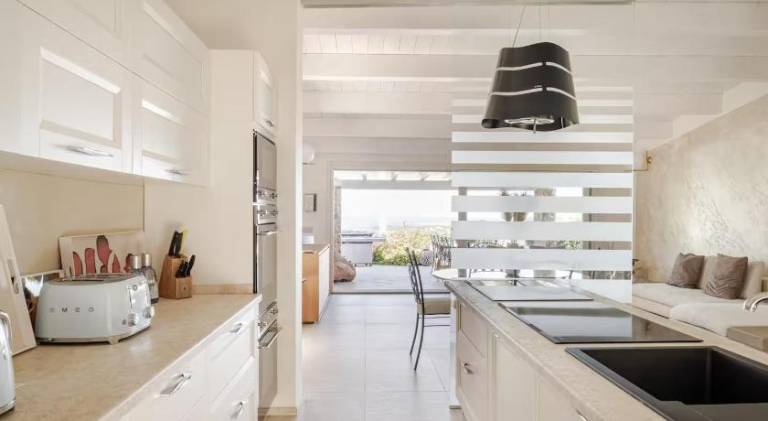 Villa with pool & jacuzzi | Pet-friendly — photo 4