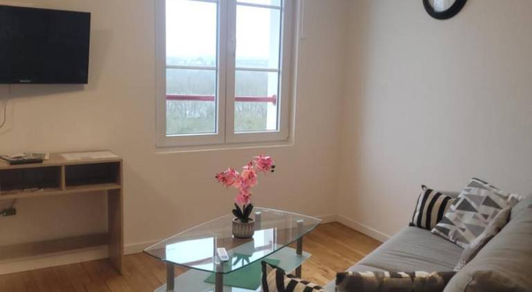 Rental apartment with 2 rooms for 4 persons — photo 2