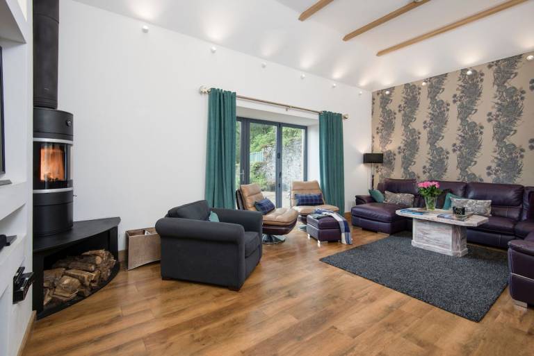 Family-oriented pleasant villa with BBQ, terrace & garden | Pets are welcome — photo 3