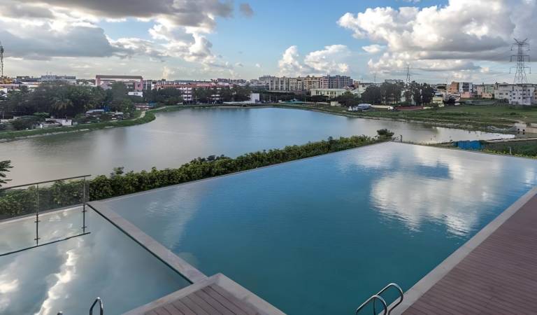 Pleasant rental apartment with private pool, grill & yard | Water view | Pets are welcome — photo 5