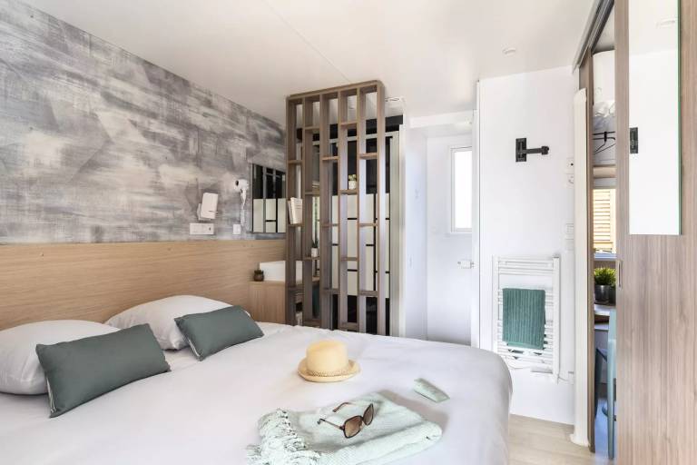 Campsite maeva Escapades La Citadelle - Mobile home PREMIUM 3 Rooms 5 People Air-conditioned TV 2sdb — photo 3