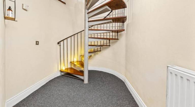 House | Near Clifton Suspension Bridge | Dogs allowed — photo 5