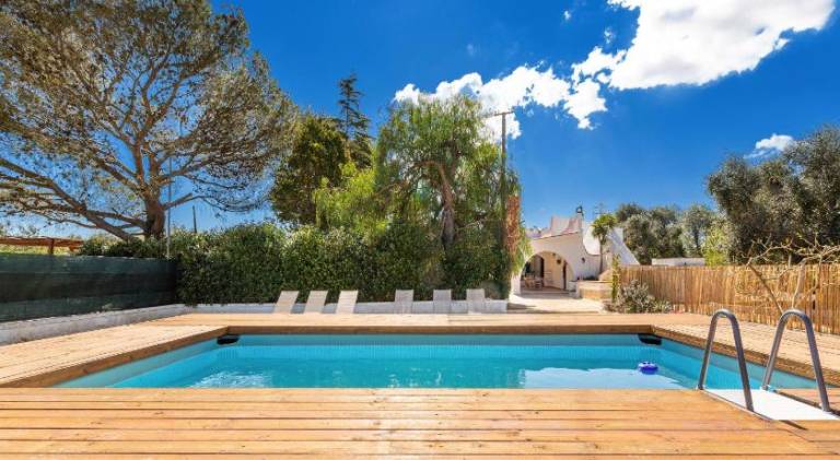 Charming vacation home with private pool, garden & grill | Dogs allowed in Carovigno
