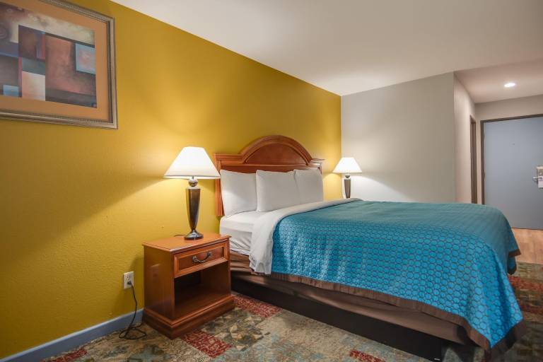 Americas Best Value Inn Hayward — photo 2