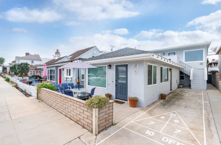 Remodeled 4 bdrm Duplex on Balboa Island 129