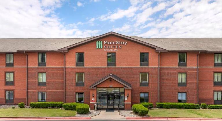 MainStay Suites Little Rock West Near Medical Centers — photo 2