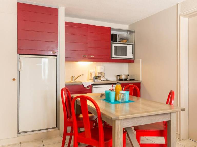 Vacation home with patio & heated pool — photo 5
