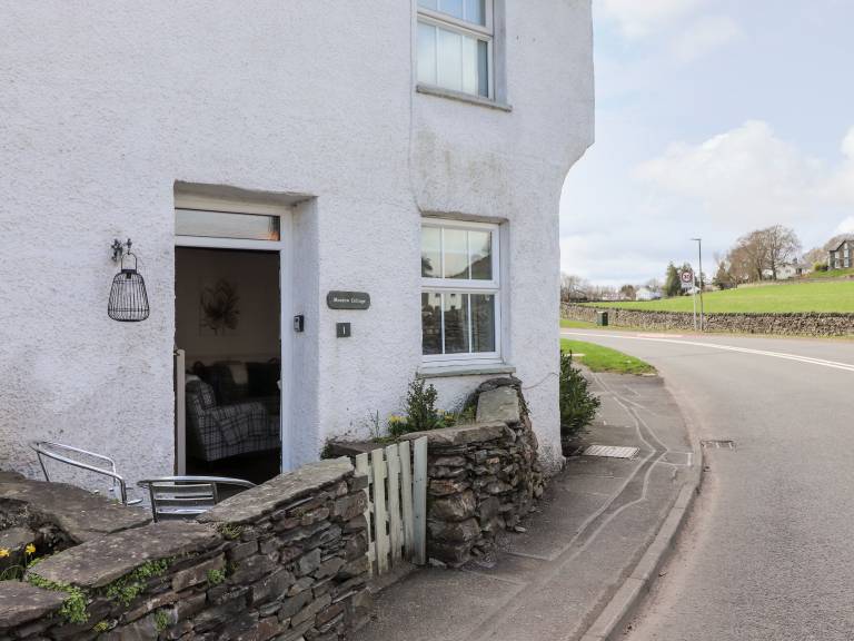 Cottage  Nether Staveley
