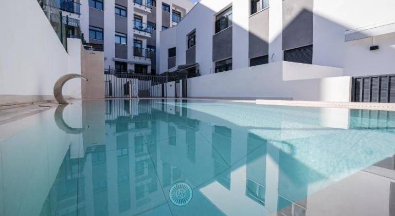 Fully equipped apartment with private pool & patio | Perfect for remote work | Pet-friendly — photo 3