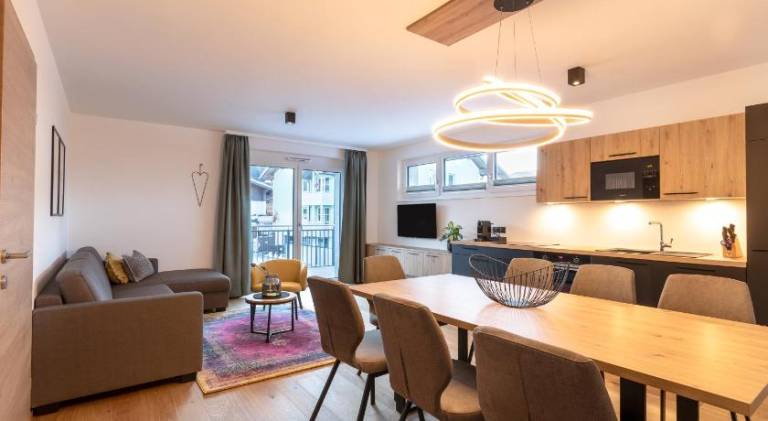 Pleasant serviced apartment with terrace & yard | Pets are welcome — photo 3