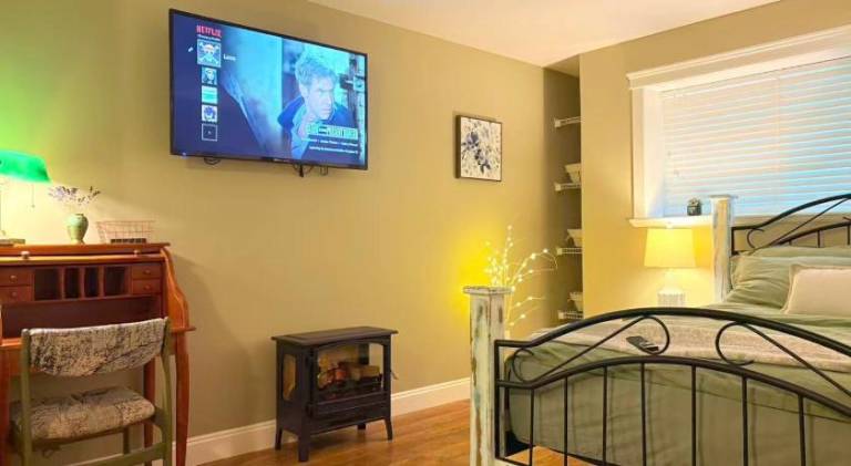 A Room of One's Own-A perfect getaway by the sea in North Nanaimo in Nanaimo, BC