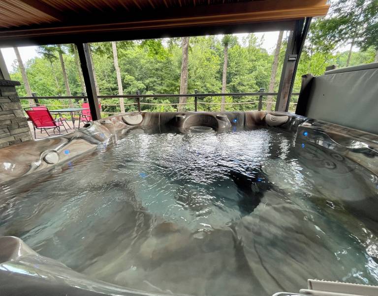 Chalet  Ashtabula