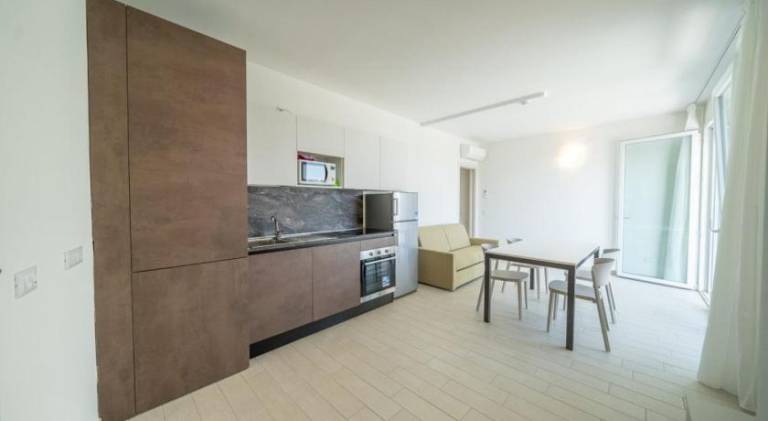 Lovely serviced apartment with private pool, patio & garden | Next to the beach | Pets allowed — photo 4