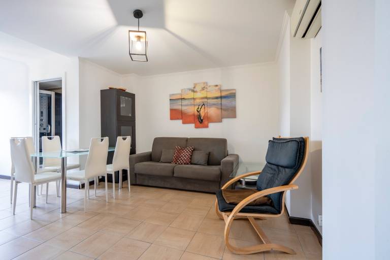 Apartment 'Emma House, By The Sea' with Balcony, Wi-Fi and Air Conditioning — photo 2